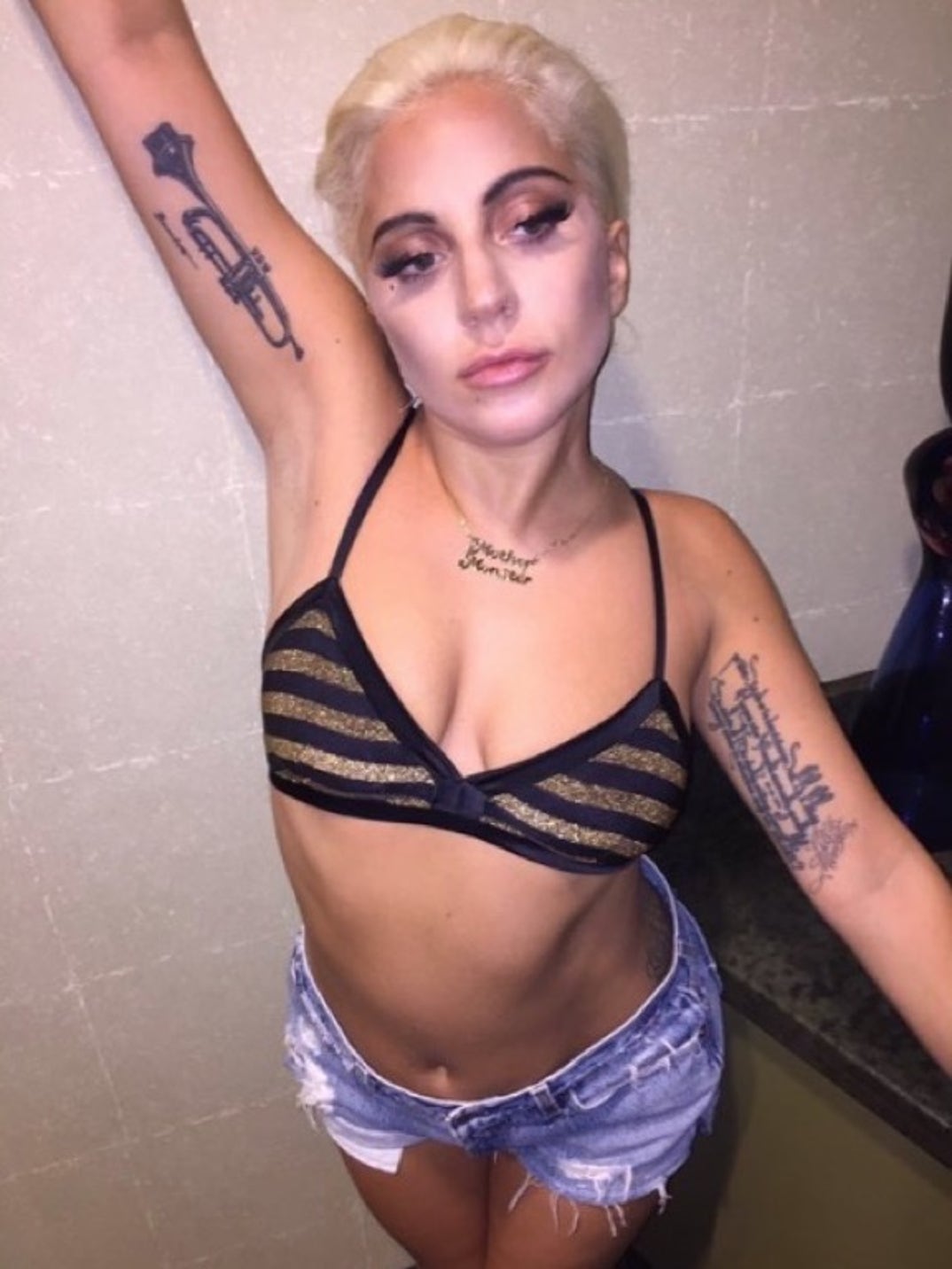 0328_lady_gaga_hot_35
