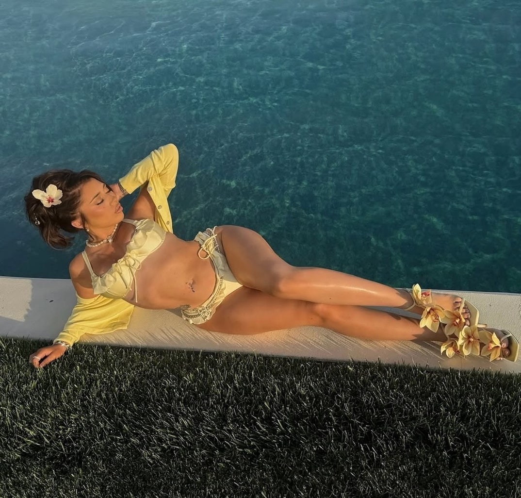Kali Uchis Hot Shots 5