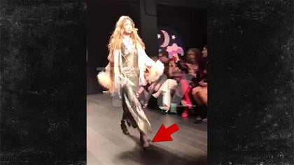 091117_gigi_hadid_kal