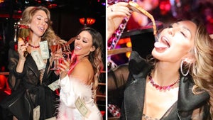 Farrah Abraham and Jen Harley Eat Pizza with Strippers in Las Vegas