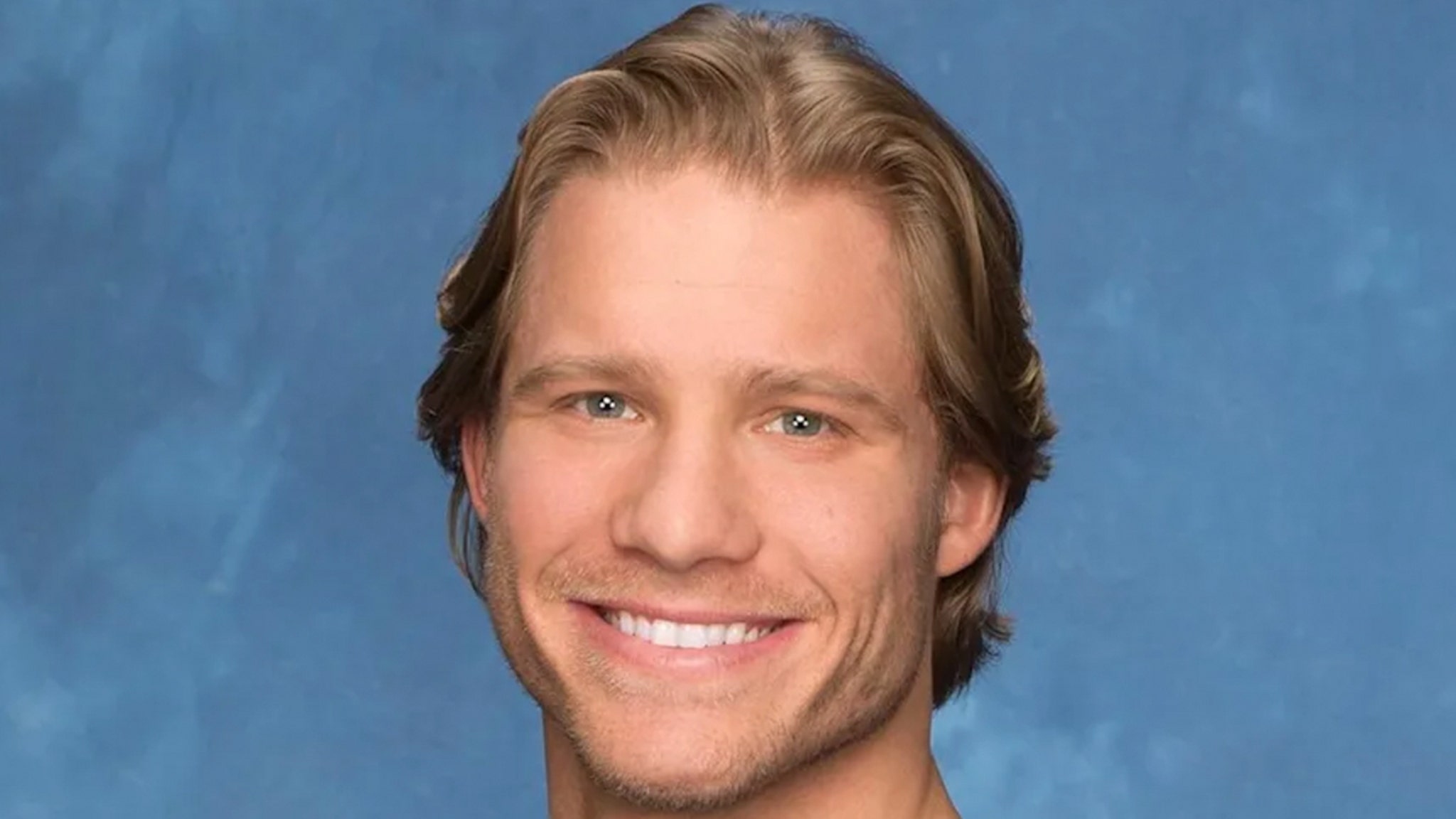 'Bachelorette' Contestant Clint Arlis Dead at 34 thumbnail