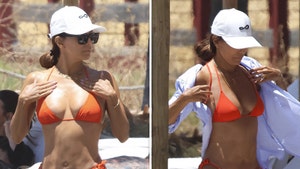 eva-longoria-gallery-launch-backgrid-1