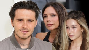 brooklyn beckham and harper and victoria getty 1