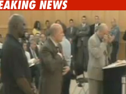 050610_lawrence_taylor_bn