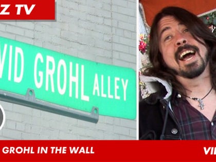 030812_grohl_sitll