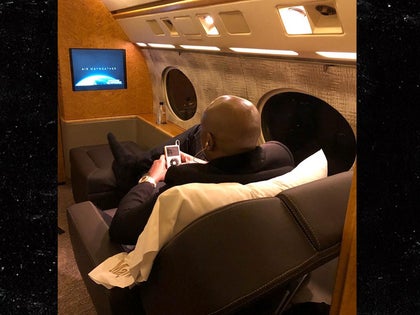 0228-Floyd-Mayweather-New-Jet-launch-2