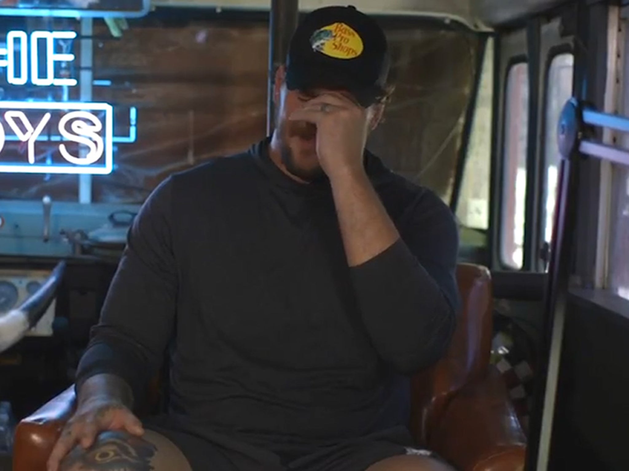 NFL's Taylor Lewan Cries On Video Explaining Positive Drug Test