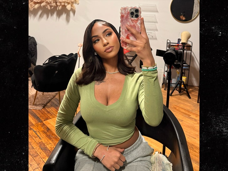 Ayzia J INSTA 3