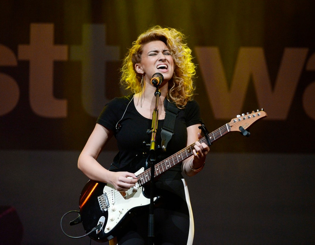 Tori Kelly Performance Photos