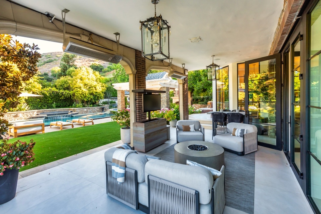 The Miz Westlake Village Home photos 75
