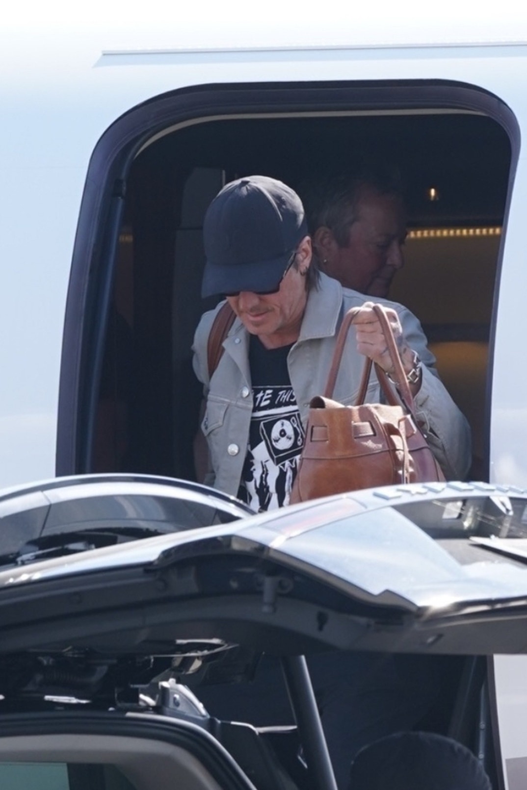 Keith Urban No Wedding Band 5