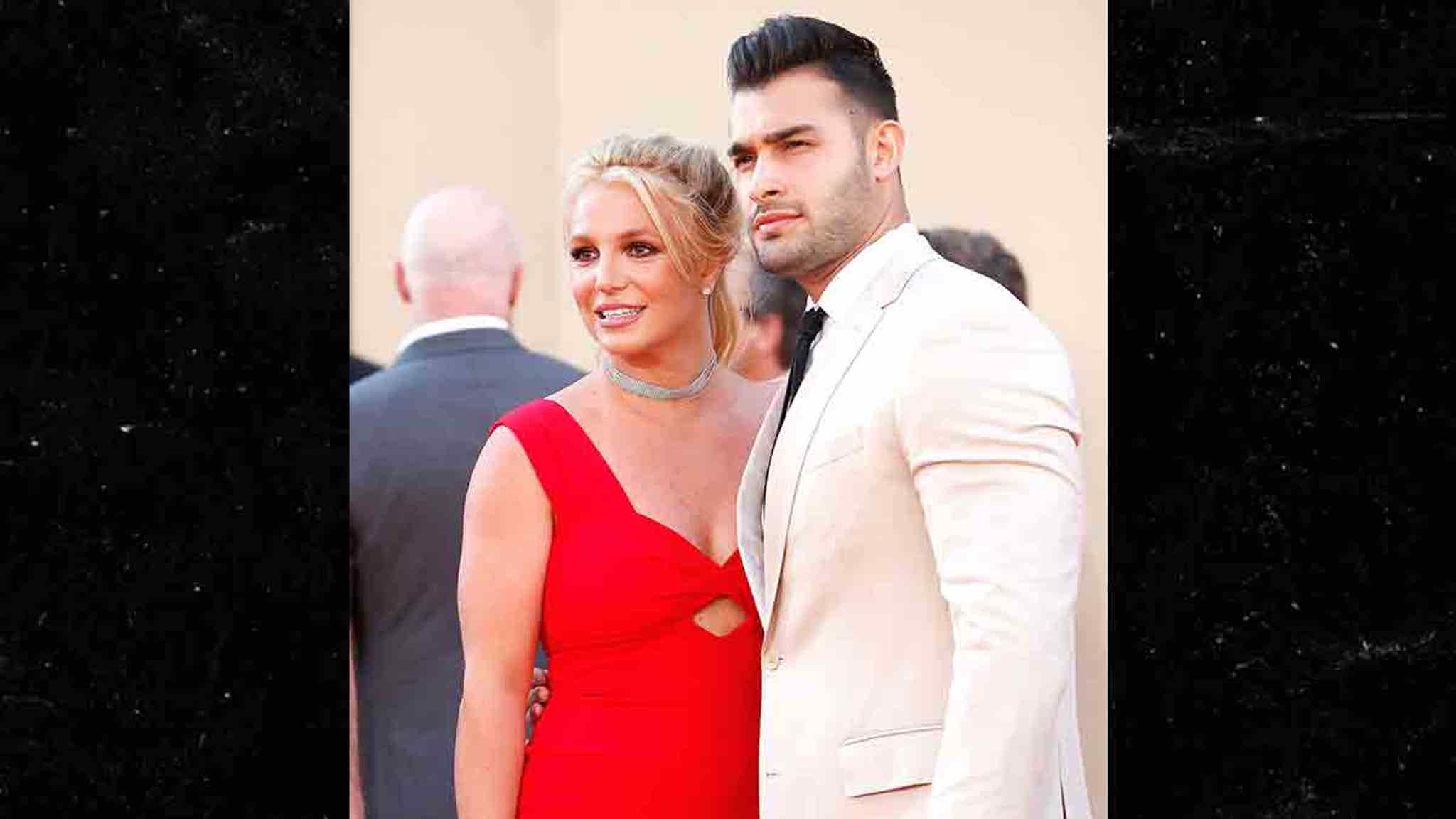 Britney Spears Hits Up 'Once Upon a Time' Premiere with Boyfriend