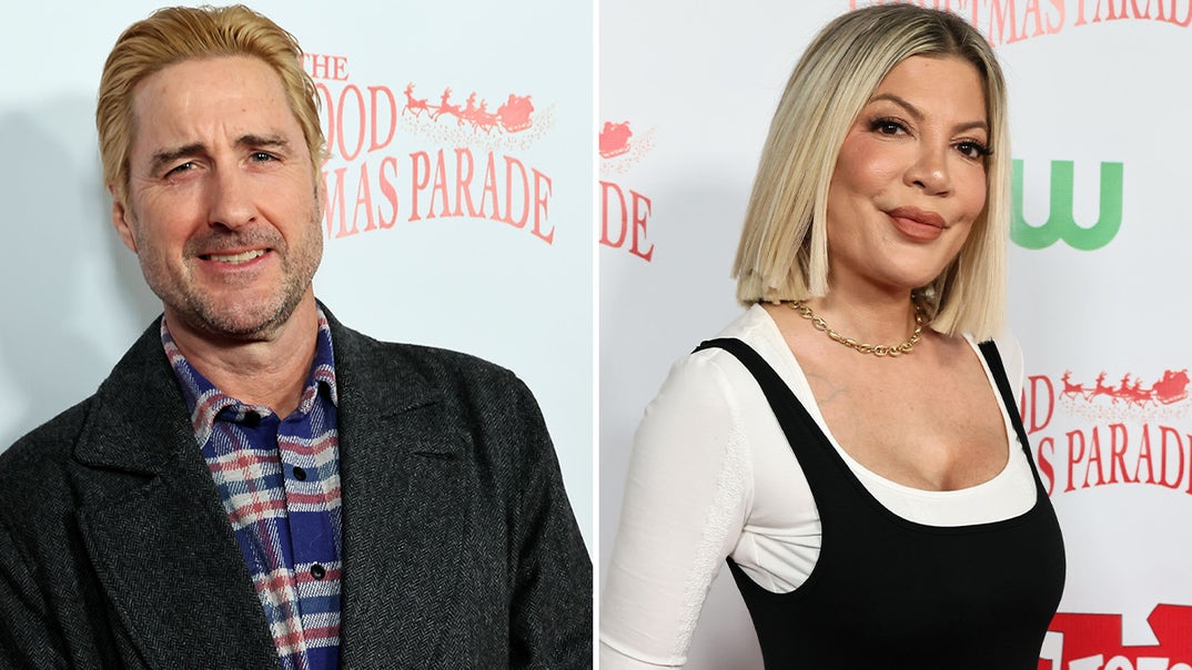 1218-The-93rd-annual-Hollywood-Christmas-Parade-RPIMARY