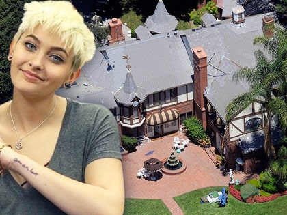 0908-paris-jackson-instagram-ap-01