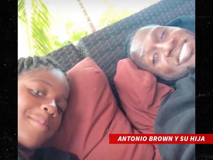 Antonio Brown y su hija