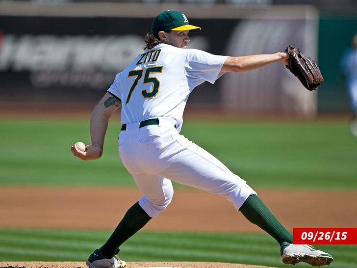 Barry zito pitching