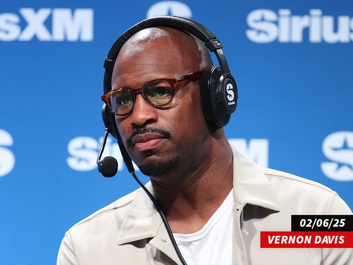 Vernon Davis Sub Getty 1