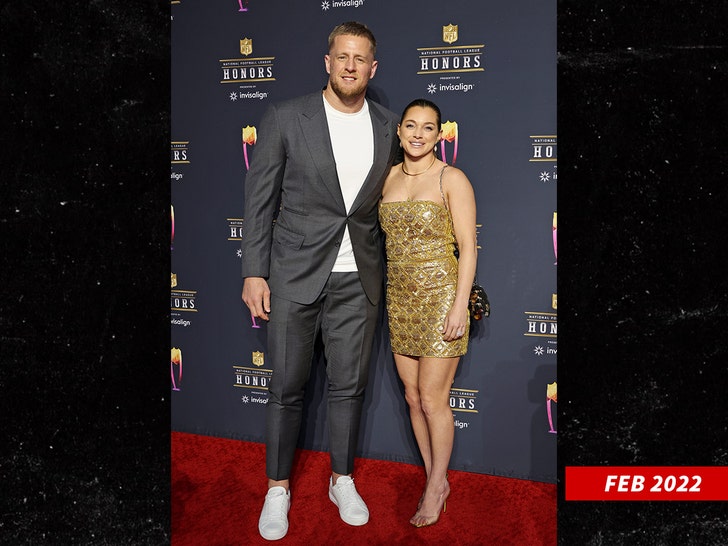 JJ Watt's wife Kealia makes big change to name on her jersey