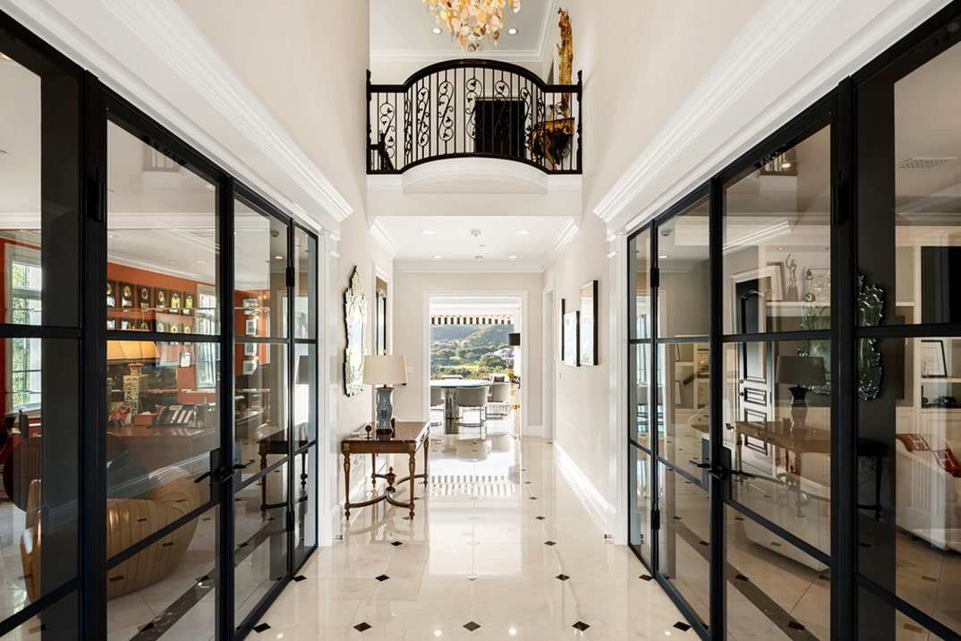 Paul Anka Relists Sherwood Estate 2