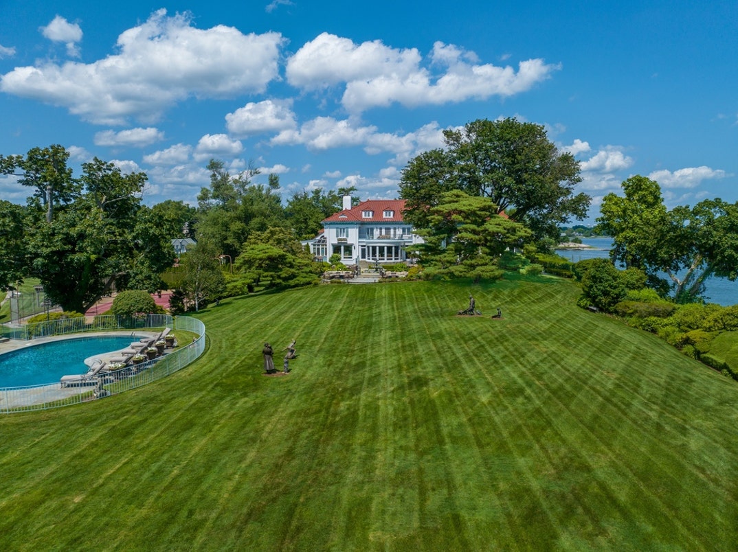 Kathie Lee Gifford Lists Connecticut Home 18