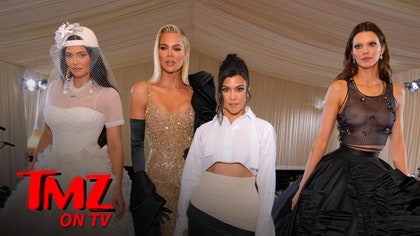 080825_kardashians_tv_kal