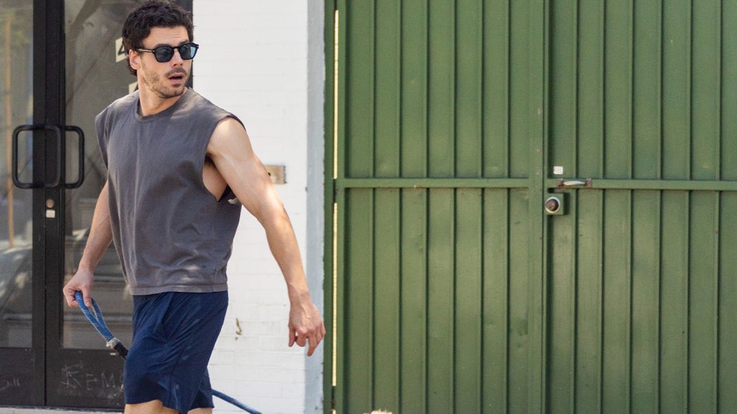 0602-François-Arnaud-Dog-Walk-PRIMARY