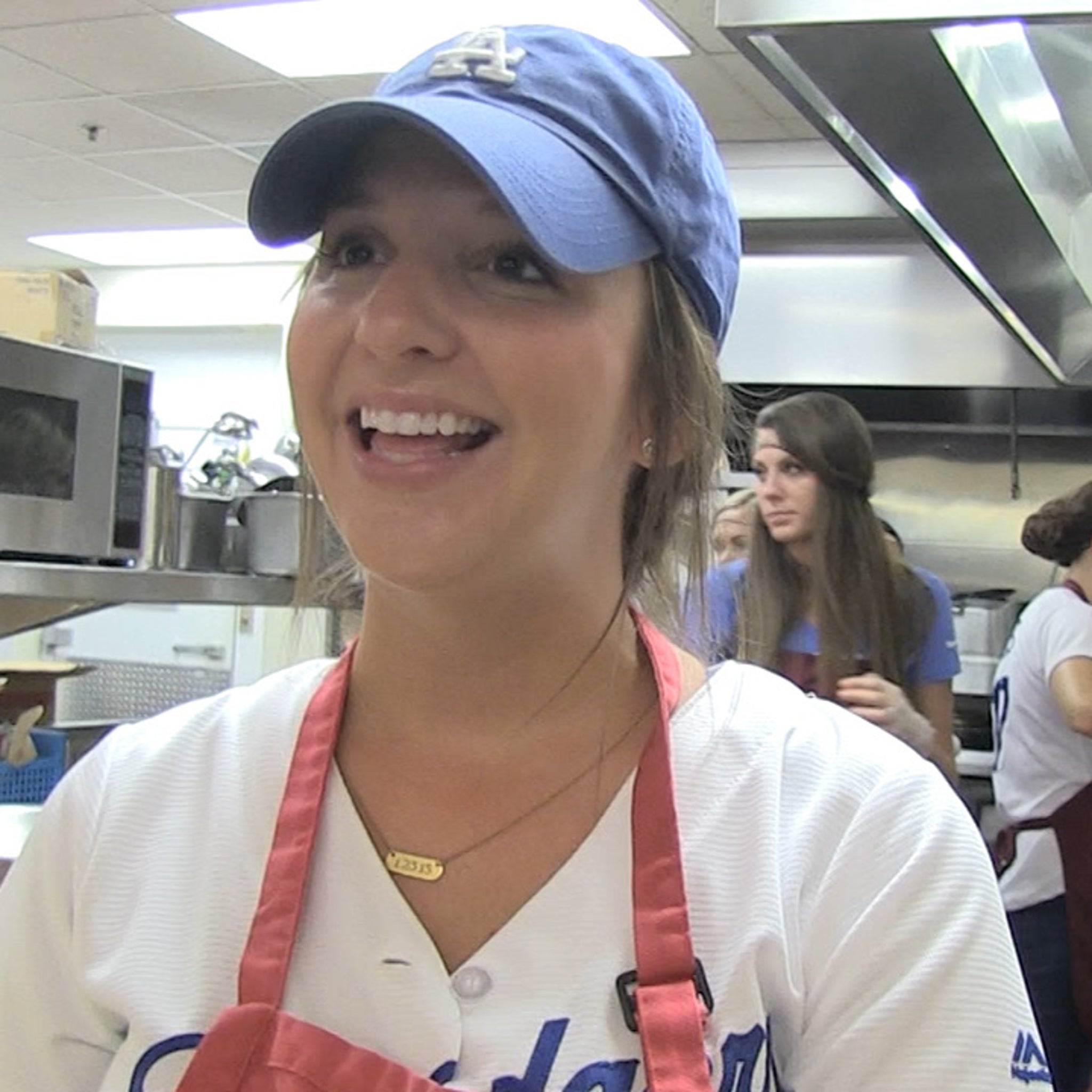 Clayton Kershaw's Wife, Ellen, Delivers Emotional Speech Following Death Of  Clayton's Mother One Day Before Mother's Day