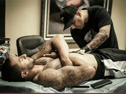 0708-colin-kaepernick-tat-tat-artist-intsa-CREDIT-01