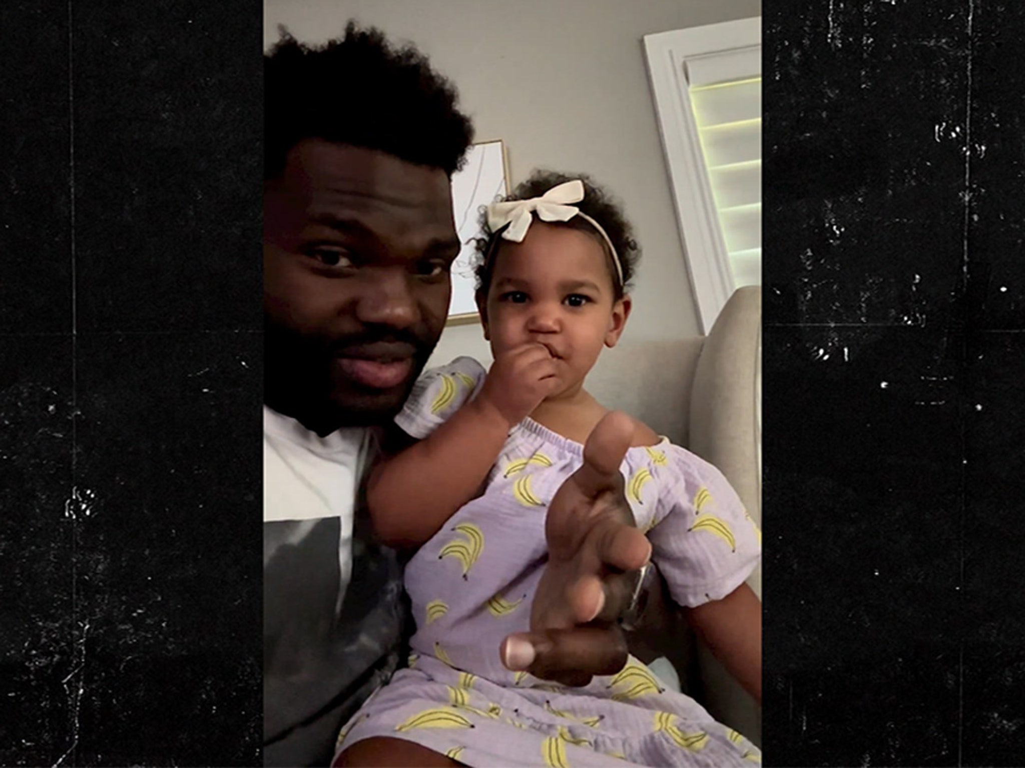 Shaq Barrett talks daughter's death, says it's a 'daily battle'