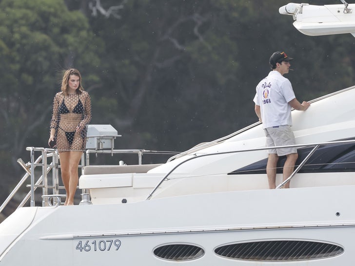 Singer Joe Jonas paddle boards with rumoured girlfriend Stormi Bree in Australia