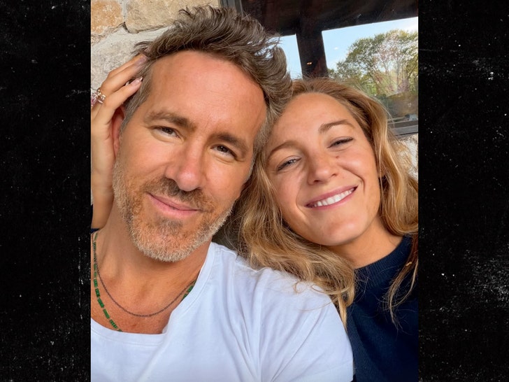 ryan reynolds and blake livley selfie insta 1