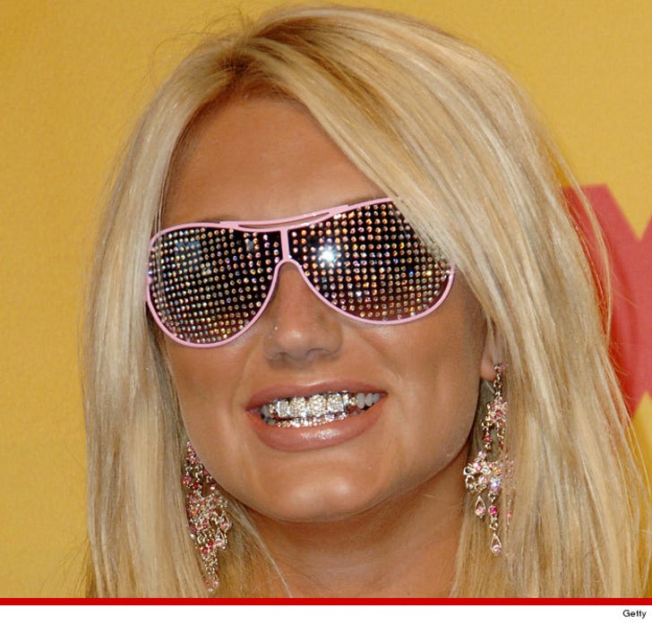 13 Celebrities Wearing Grills Who Really Shouldnt 