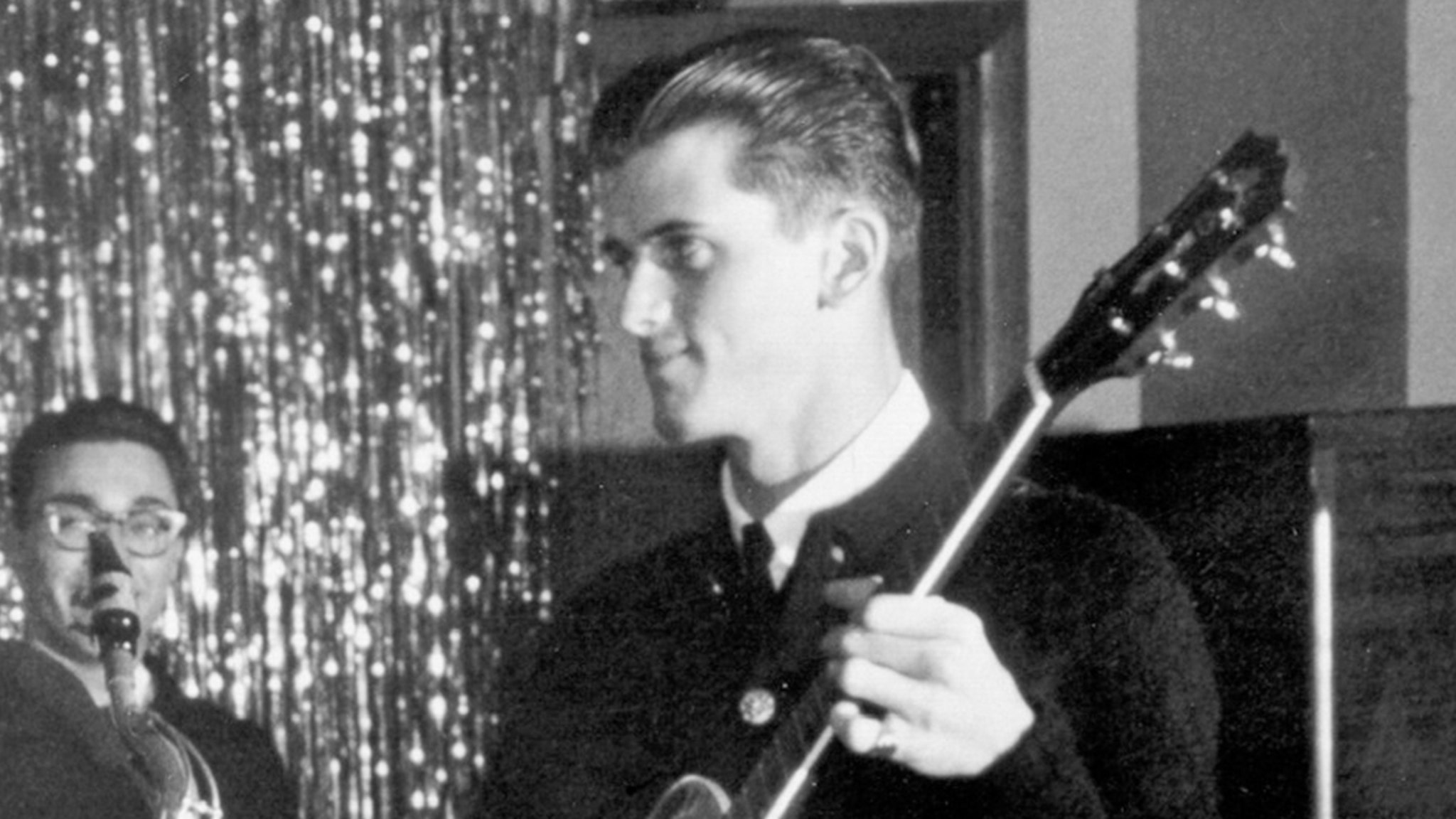 louie-louie-guitarist-mike-mitchell-of-the-kingsmen-dead-at-77