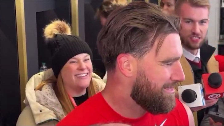 Travis Kelce esconde referência de Taylor Swift na entrevista pós-jogo