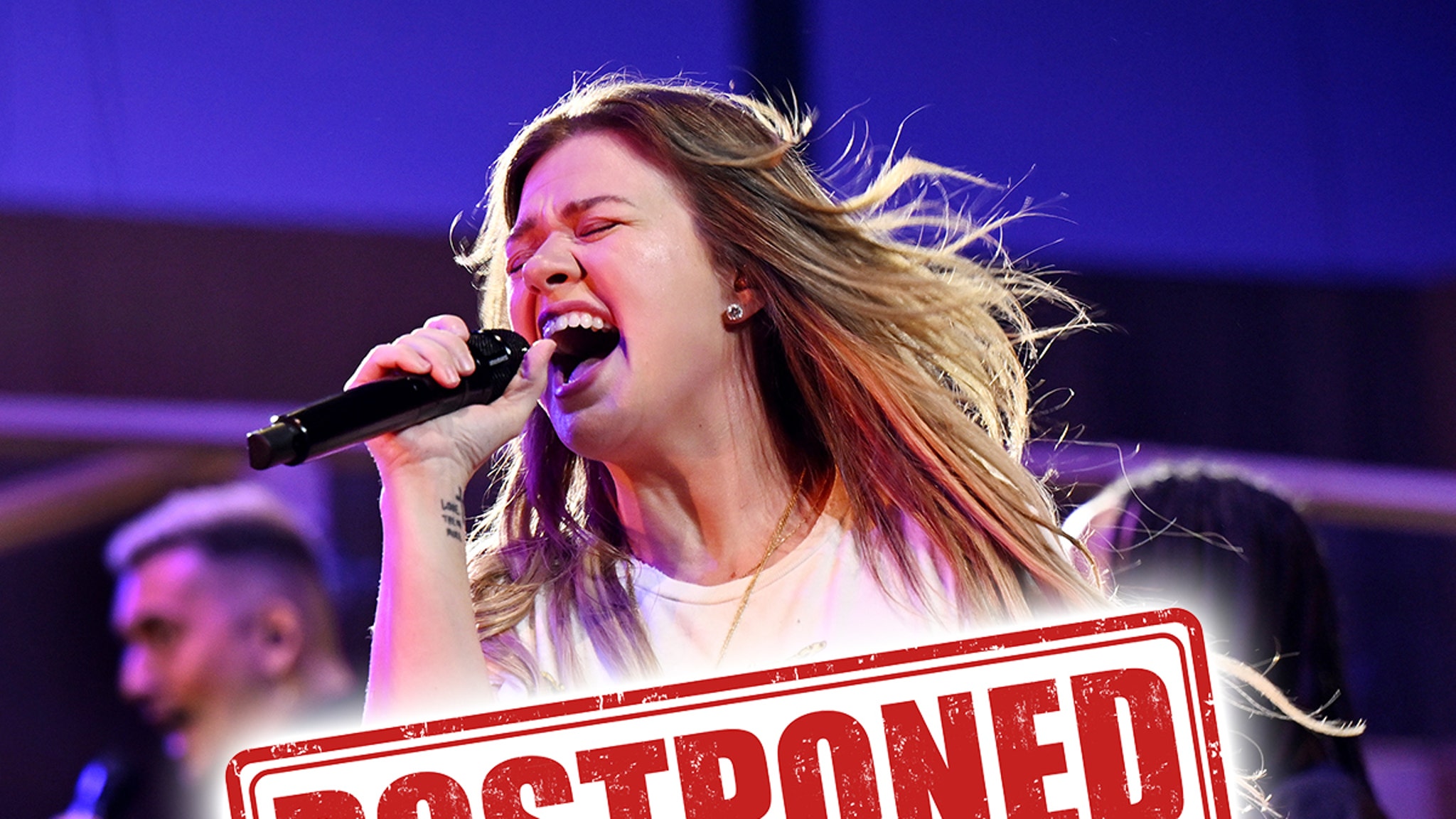 Kelly Clarkson Postpones Vegas Residency Due to Ex-Husband's Illness