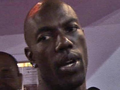 1124_Terrell-owens_TMZ_ipad