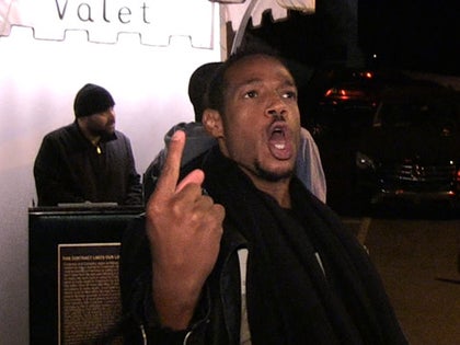 041613_marlon_wayans