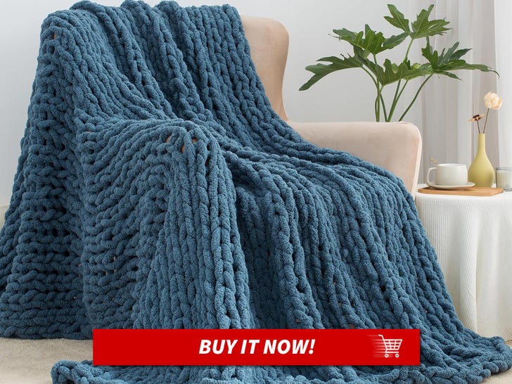 Carriediosa-Chunky-Knit-Throw-Blanket-MAIN