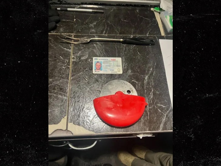 Fan Luigiego Mangione udawał agenta FBI 1