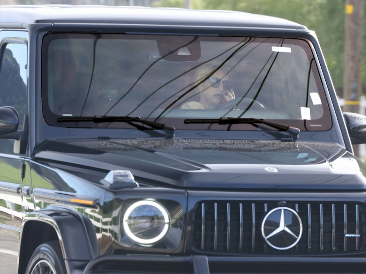 britney spears driving with ring in hand backgrid 1