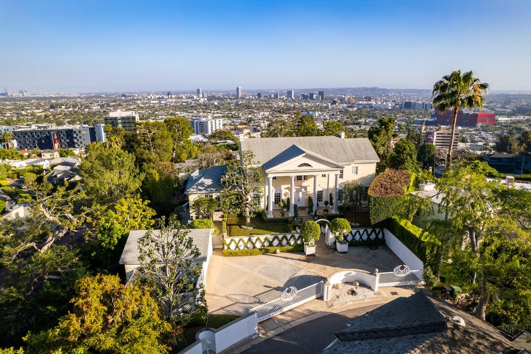 Richard Simmons Hollywood Hills New Photos 42