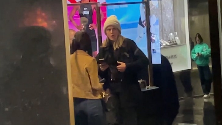 Cara Delevingne Denied Entry to ‘SNL’ Live Show, Ticket Was for Rehearsals