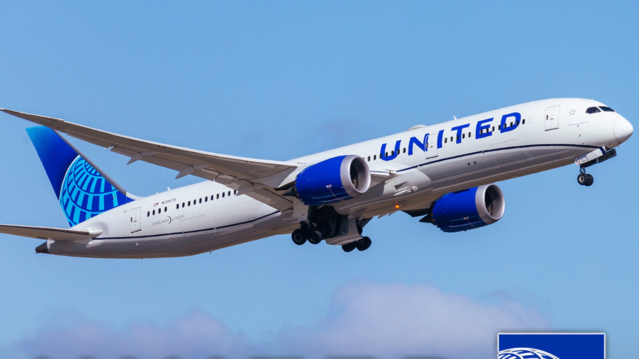 Two Planes Collide on Tarmac at Chicago O’Hare Airport, Photos Show