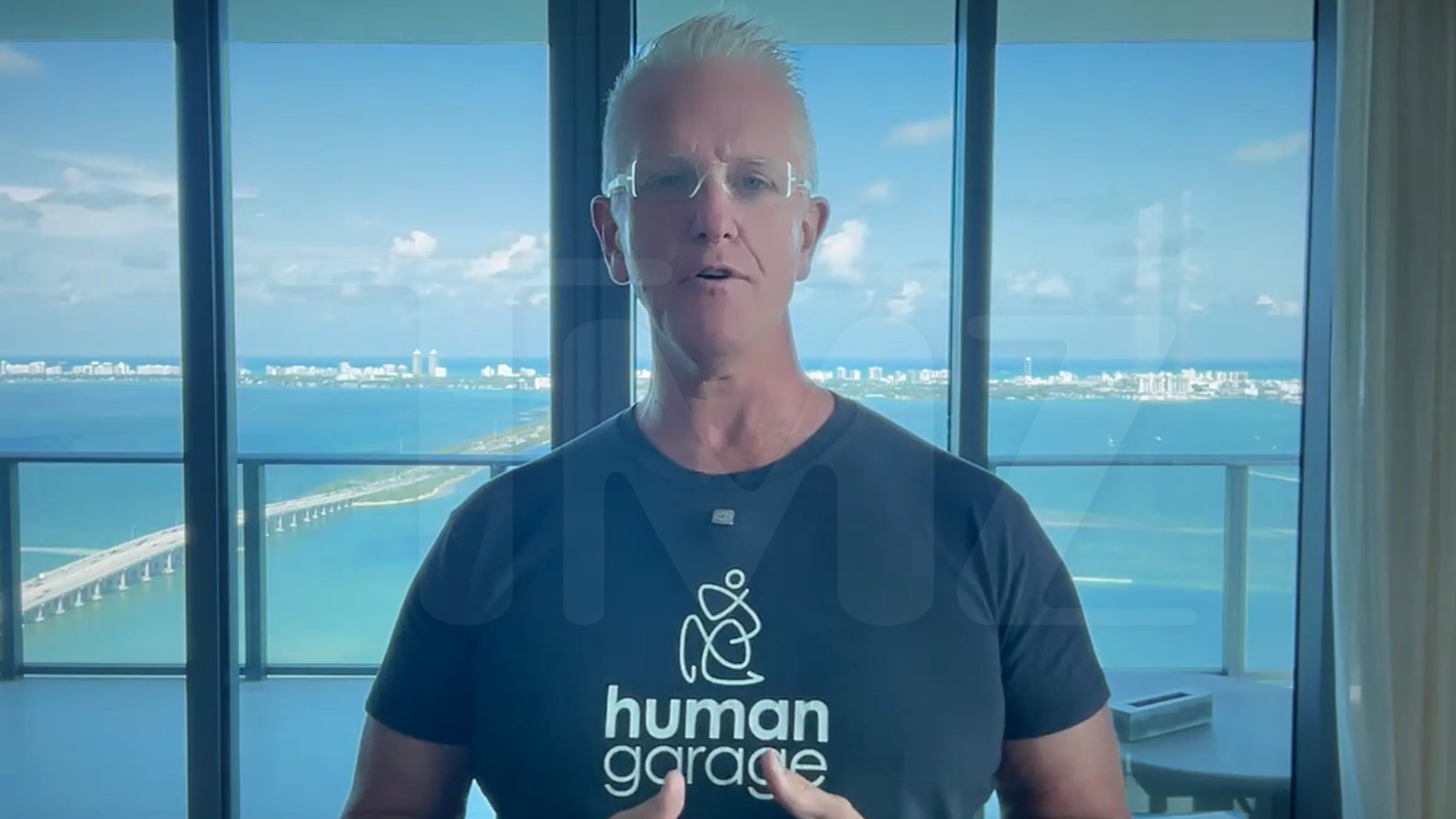 Garry Lineham explaining the jaw release