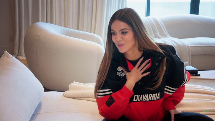 102926_khloe_kardashian_kal