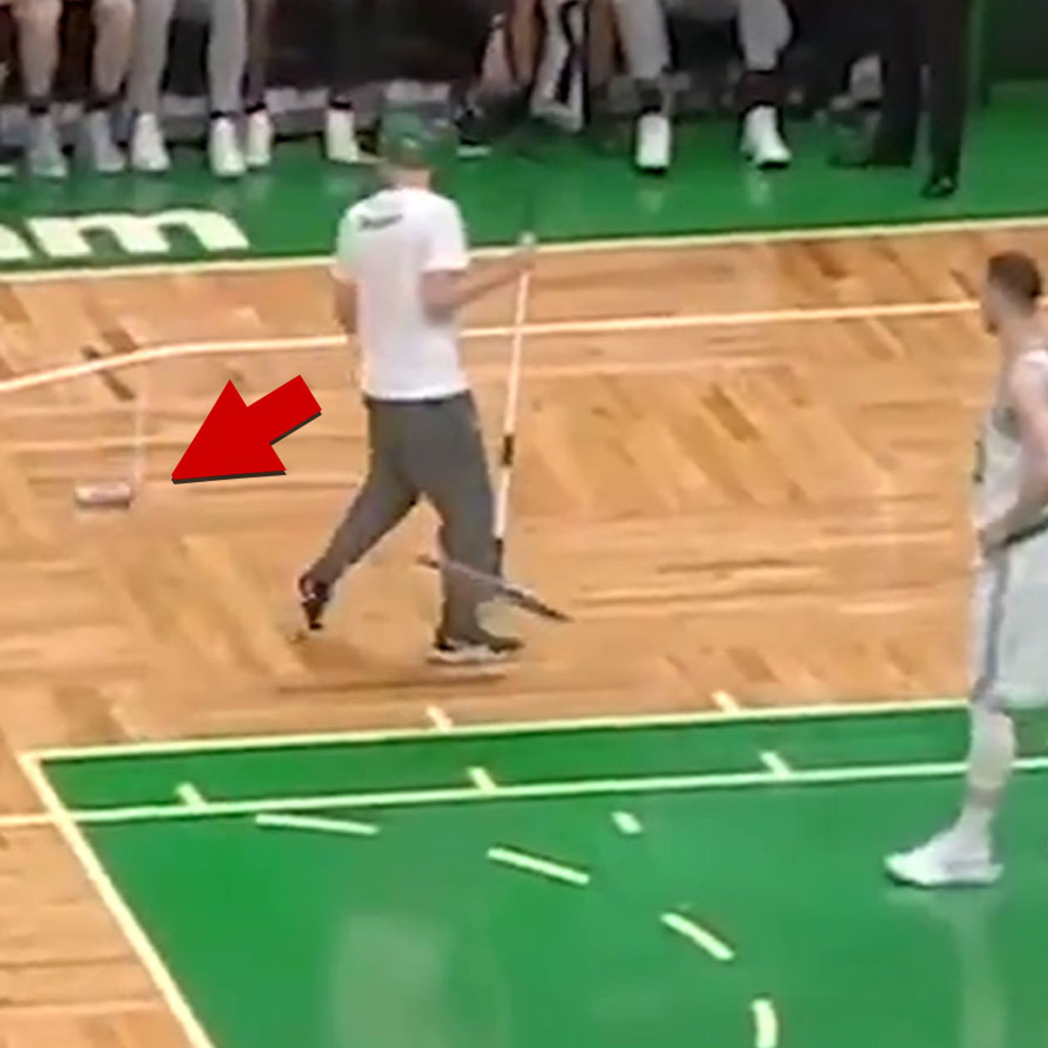 Celtics Vs Spurs Fan Apologizes For Throwing Drink On Court