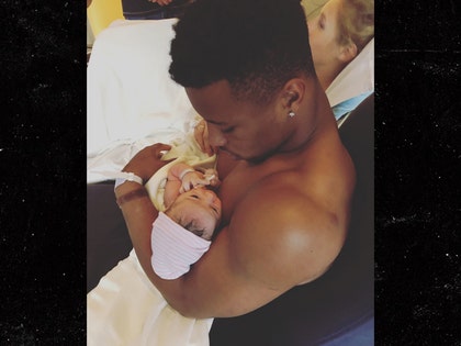 0425-saquon-barkley-newborn-baby-instagram-01