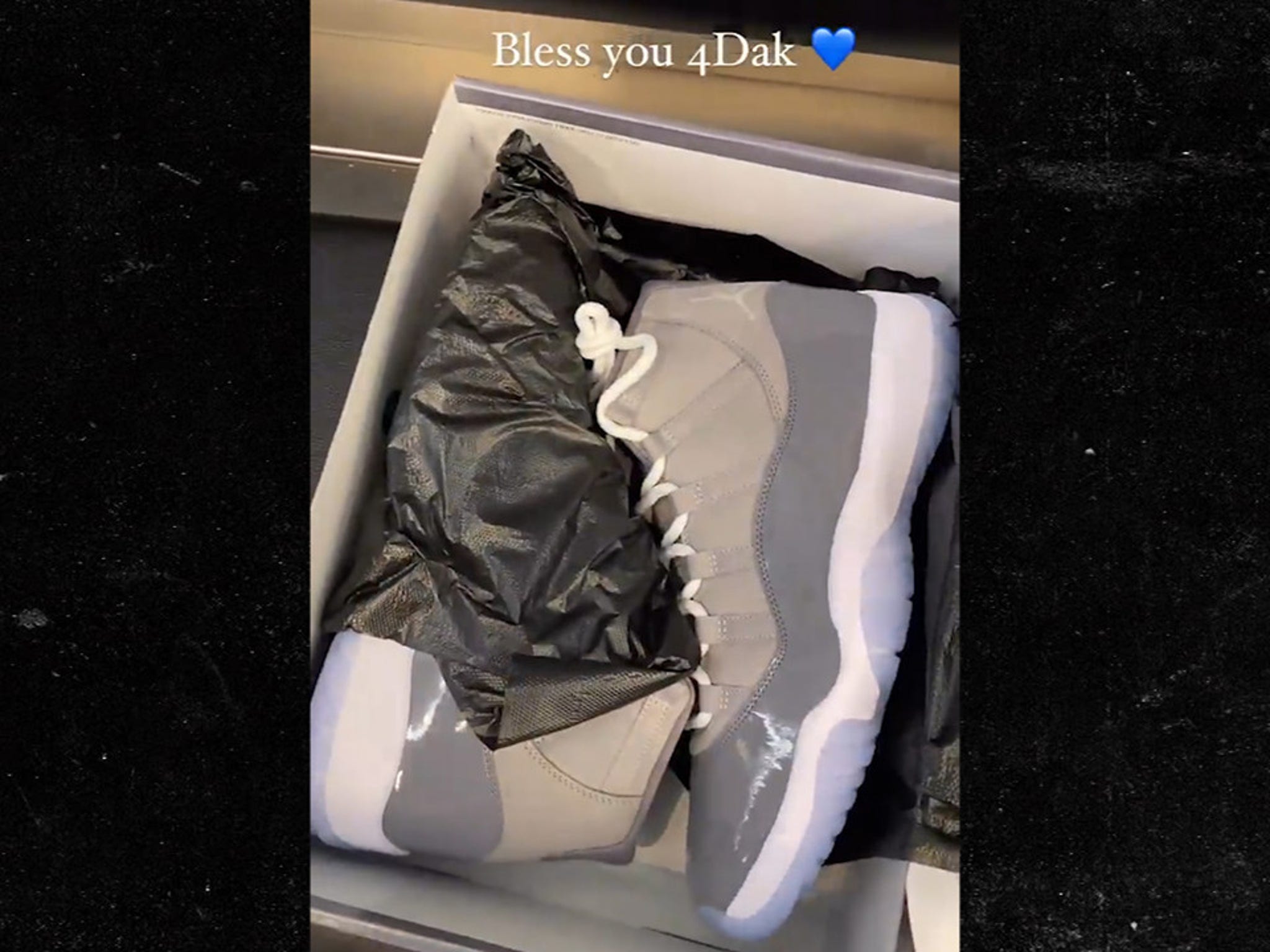 Dak Prescott Gifts Cowboys Teammates With Cool Grey Jordans For