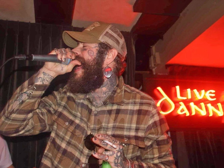 Post Malone Surprise Performance at New Zealand Bar