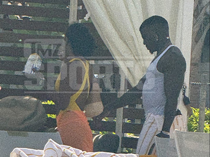 Tyreek Hill Flirty With Woman At Resort Weeks After Wife Files For Divorce